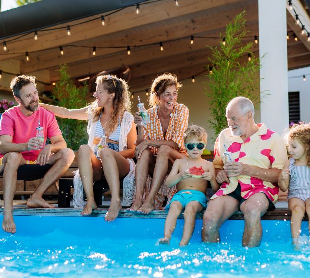Pool Living Family